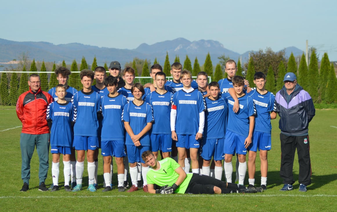 U19